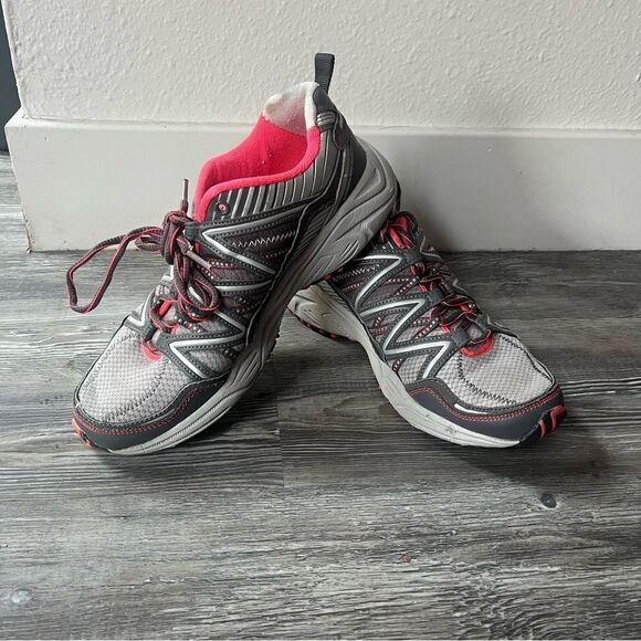 Women's Fila Headway 6 Trail Running Shoe Metallic Silver/Castlerock/Diva Pink - Picture 2 of 10